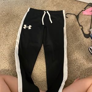 under armor boys sweatpants, size YXL
